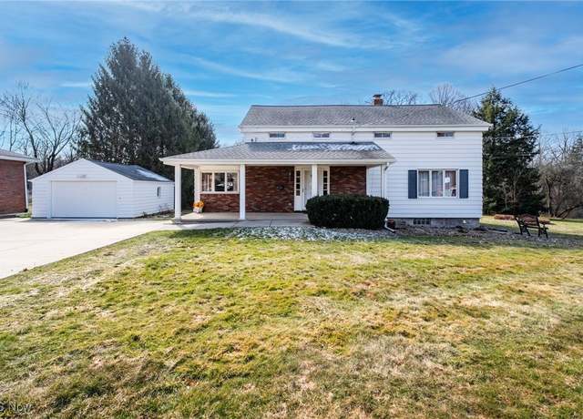 Property at 2515 Mccollum Rd, Youngstown, OH 44509, 4 beds, 3.5 baths