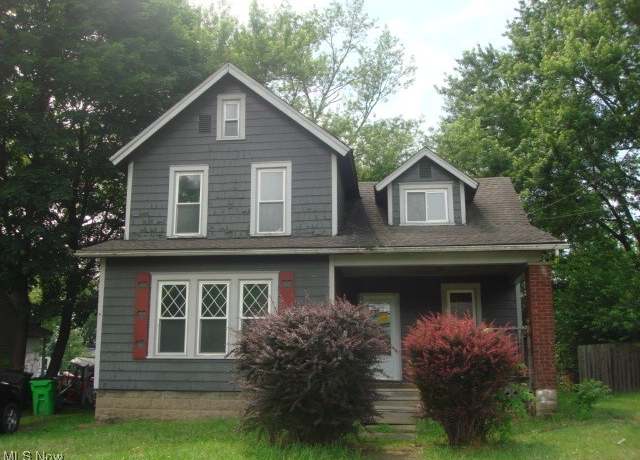 Property at 161 24th St SE, Massillon, OH 44646, 2 beds, 1 bath