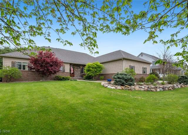 Property at 2663 Macduff Dr NW, North Canton, OH 44720, 4 beds, 3 baths