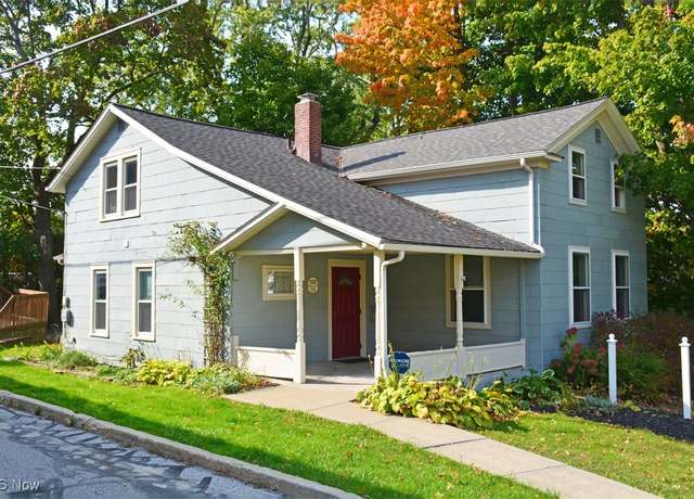 Property at 107 Center St, Chardon, OH 44024, 3 beds, 1 bath