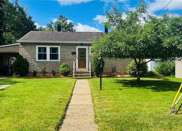 Property at 1004 32nd St, Vienna, WV 26105, 3 beds, 2 baths