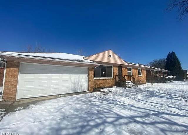Property at 19201 Hathaway Ln, Warrensville Heights, OH 44122, 3 beds, 1 bath