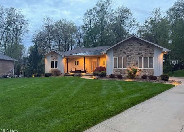 Property at 4340 Castlegate Blvd, Uniontown, OH 44685, 4 beds, 3.5 baths