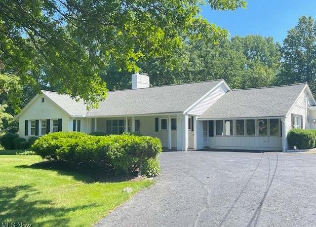 Property at 3245 Green Rd, Beachwood, OH 44122, 3 beds, 3 baths