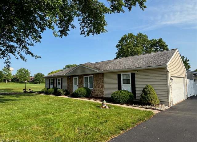 Property at 4016 Townhouse Ln, Uniontown, OH 44685, 2 beds, 2 baths