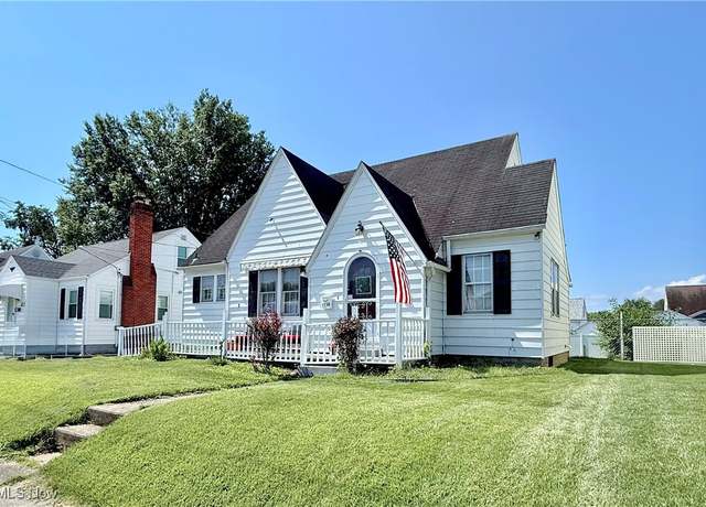 Property at 1110 36th St, Parkersburg, WV 26104, 3 beds, 1 bath