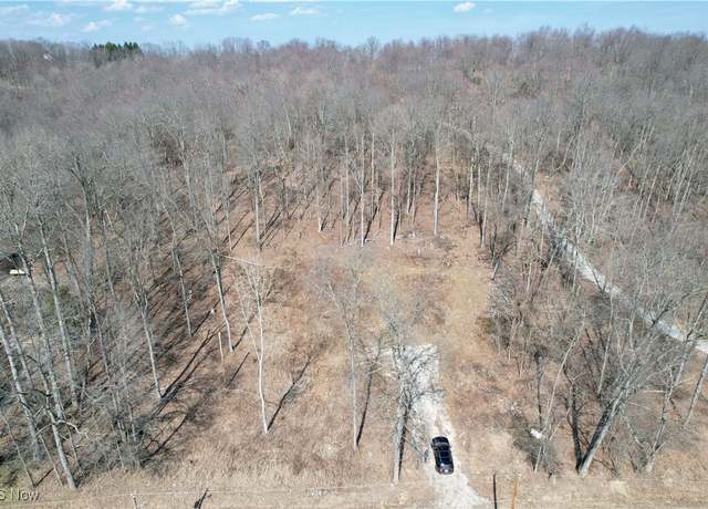 Property at 1855 Laramie Rd NW, Carrollton, OH 44615