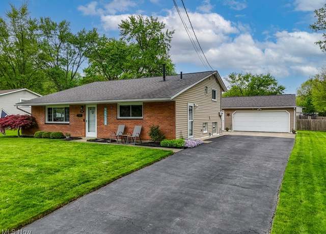 Property at 398 Cathy Dr, Munroe Falls, OH 44262, 3 beds, 2 baths