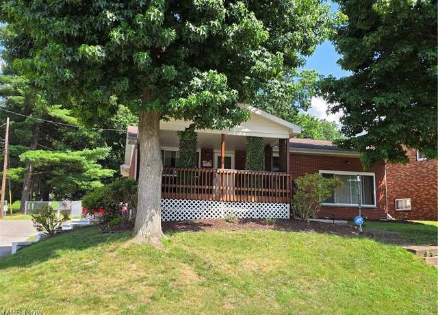 Property at 2814 16th Ave, Vienna, WV 26105, 3 beds, 1.5 baths