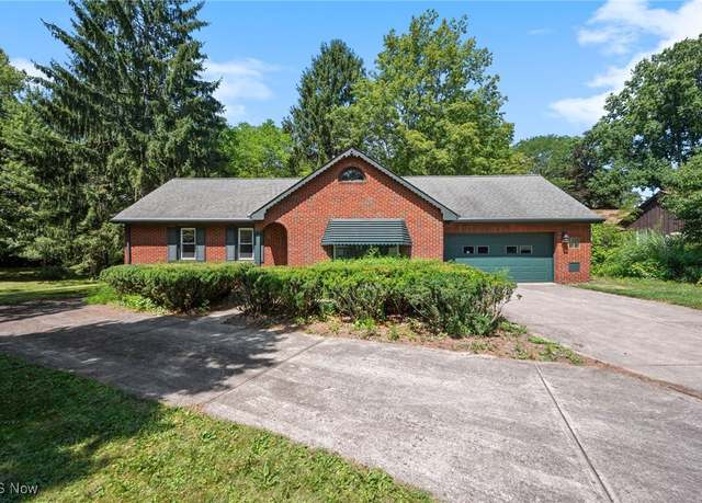 Property at 2156 Pine Ridge Dr, Wickliffe, OH 44092, 3 beds, 1 bath