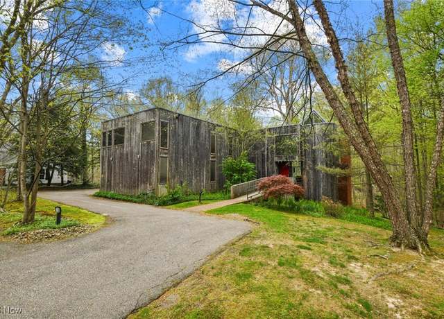 Property at 30751 Ainsworth Dr, Pepper Pike, OH 44124, 4 beds, 3.5 baths