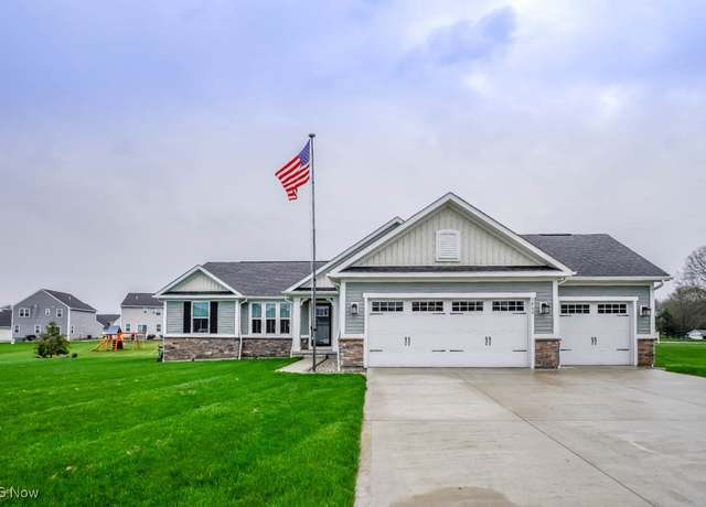 Property at 7866 Copper Court Cir NE, Canton, OH 44721, 3 beds, 2 baths
