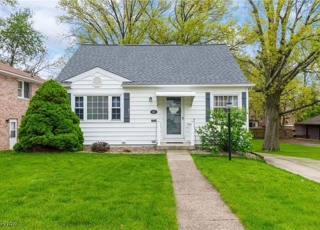 Property at 1602 20th St NW, Canton, OH 44709, 4 beds, 2.5 baths