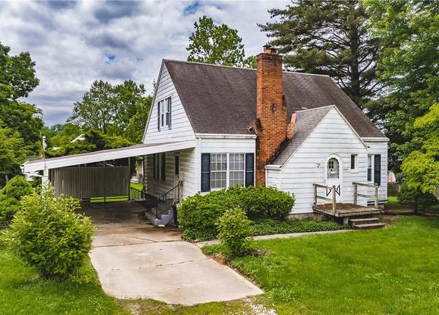 Property at 2200 7th Ave, Parkersburg, WV 26101, 3 beds, 2.5 baths