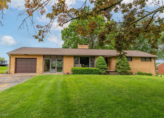 Property at 6111 Hollydale Ave NE, Canton, OH 44721, 3 beds, 2 baths