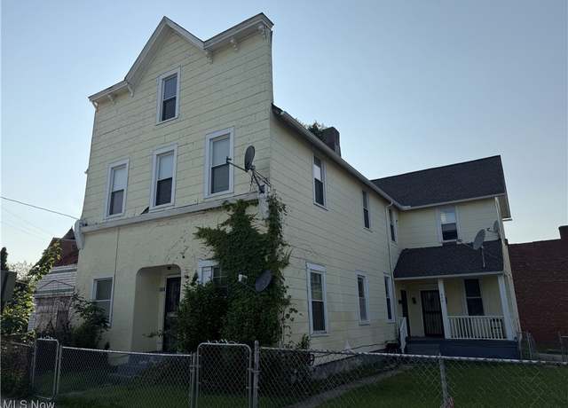 Property at 668 E 106th St, Cleveland, OH 44108, 8 beds, 4 baths
