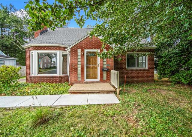 Property at 1505 Marlowe Ave, Akron, OH 44313, 4 beds, 2 baths