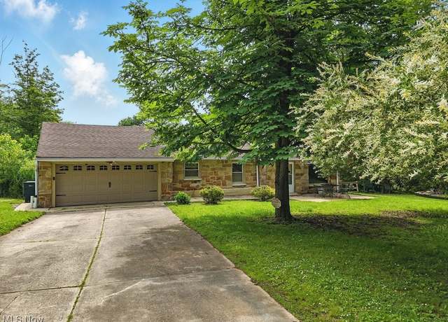 Property at 5540 Wickley Ln, Bedford Heights, OH 44146, 3 beds, 3 baths