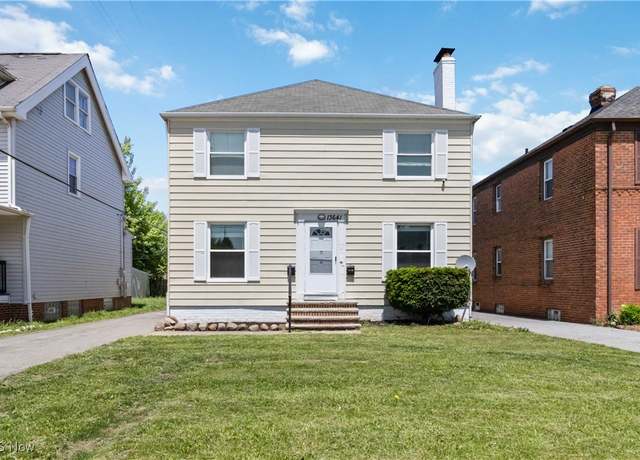 Property at 13641 Cedar Rd, University Heights, OH 44118, 4 beds, 2 baths