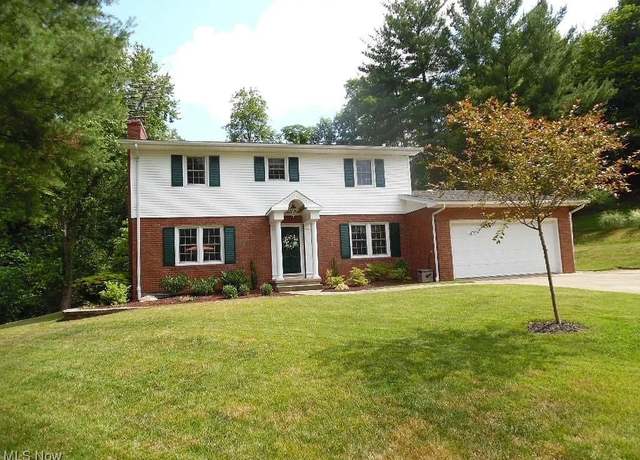 Property at 120 Woodcrest Dr, Marietta, OH 45750, 4 beds, 2.5 baths