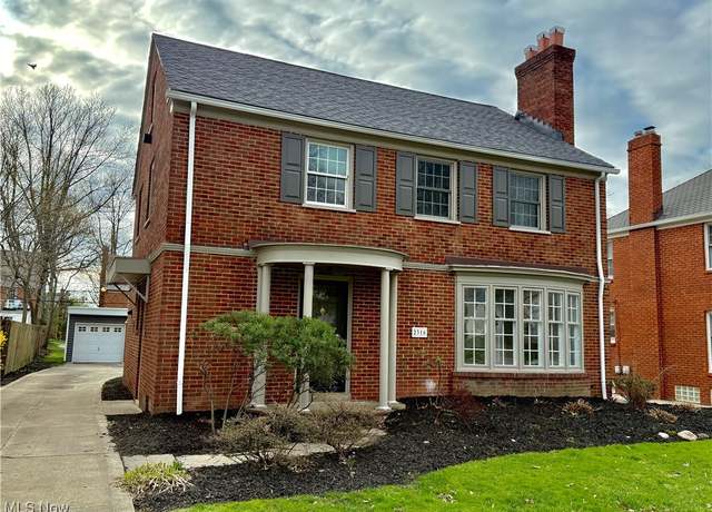 Property at 2316 Miramar Blvd, University Heights, OH 44118, 4 beds, 2.5 baths