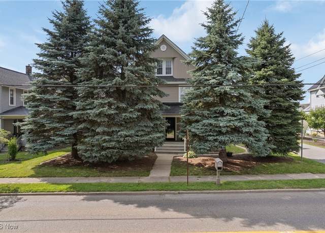 Property at 233 S Prospect Ave, Hartville, OH 44632, 3 beds, 2 baths