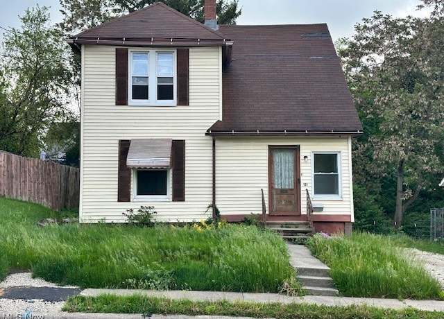 Property at 121 Beck St, Wadsworth, OH 44281, 3 beds, 1 bath