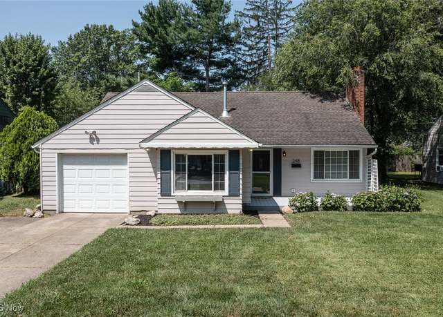 Property at 248 Franklin Dr, Berea, OH 44017, 4 beds, 1 bath