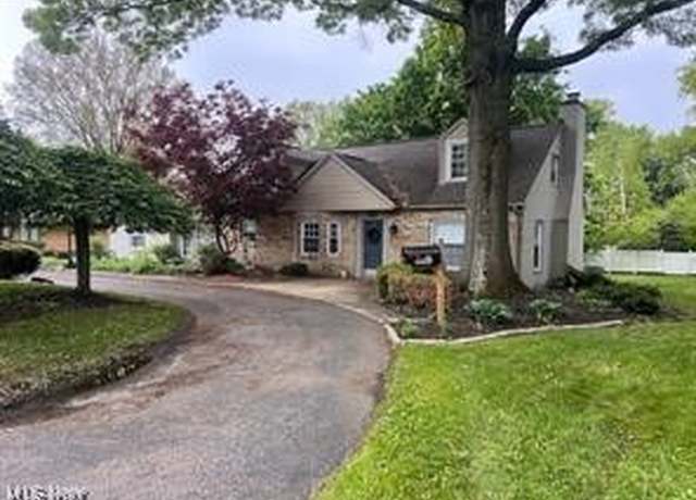 Property at 3118 Fulton Dr NW, Canton, OH 44718, 4 beds, 2 baths