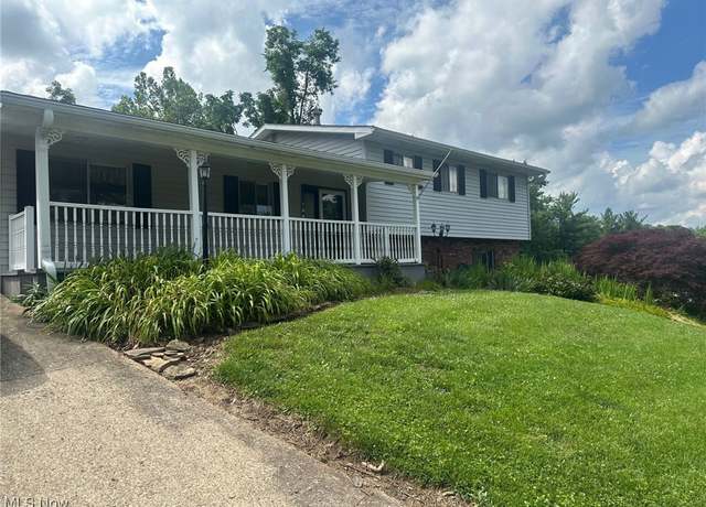 Property at 108 Janet Rd, Marietta, OH 45750, 4 beds, 2.5 baths