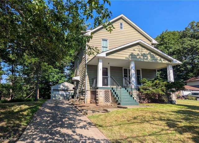 Property at 207 Forest Dr, Bedford, OH 44146, 3 beds, 1.5 baths