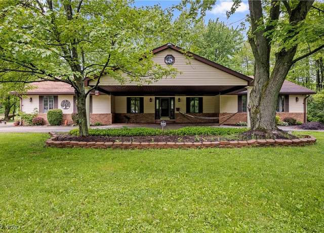 Property at 41972 Griswold Rd, Elyria, OH 44035, 5 beds, 3 baths
