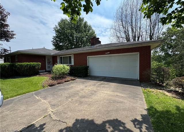 Property at 9 James Ct, Parkersburg, WV 26105, 3 beds, 2 baths