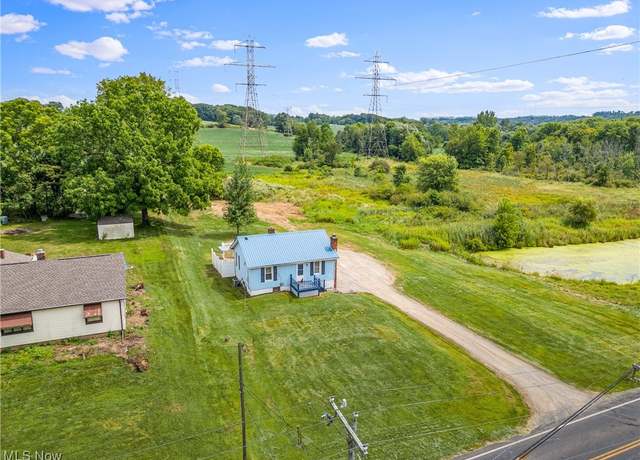 Property at 2802 Trump Ave SE, Canton, OH 44707, 2 beds, 1 bath