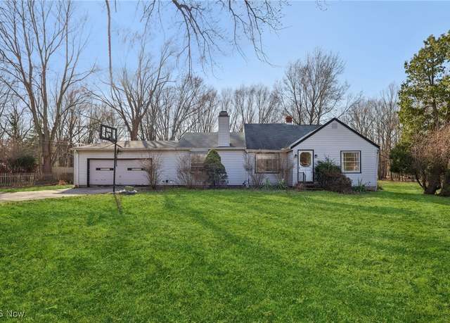Property at 2986 Bishop Rd, Willoughby Hills, OH 44092, 3 beds, 1 bath