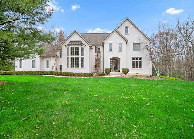 Property at 3025 Halle Dr, Medina, OH 44256, 4 beds, 4.5 baths