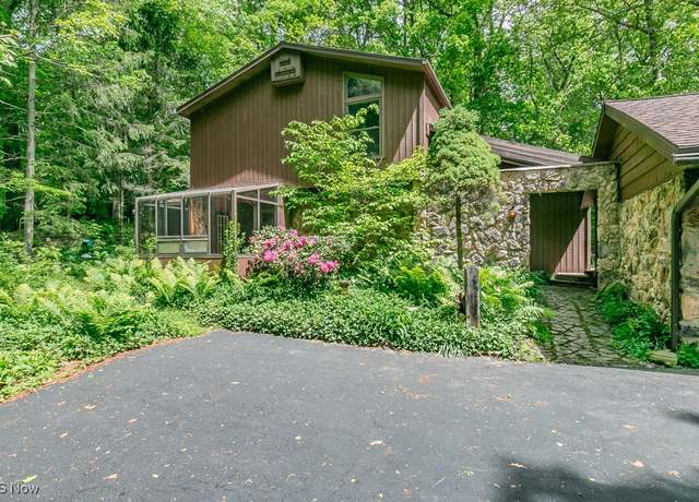 Property at 36981 Chardon Rd, Willoughby Hills, OH 44094, 3 beds, 2.5 baths