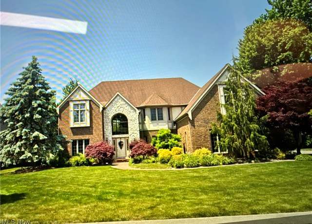 Property at 2962 Forest Lake Dr, Westlake, OH 44145, 5 beds, 4.5 baths