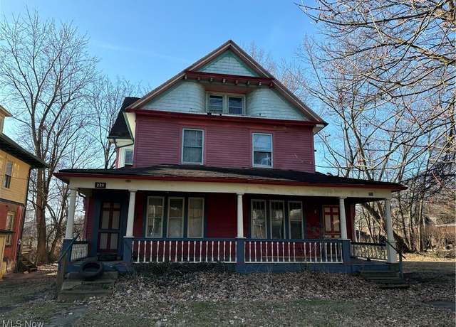 Property at 229-231 Lora Ave, Youngstown, OH 44504, 6 beds, 2 baths