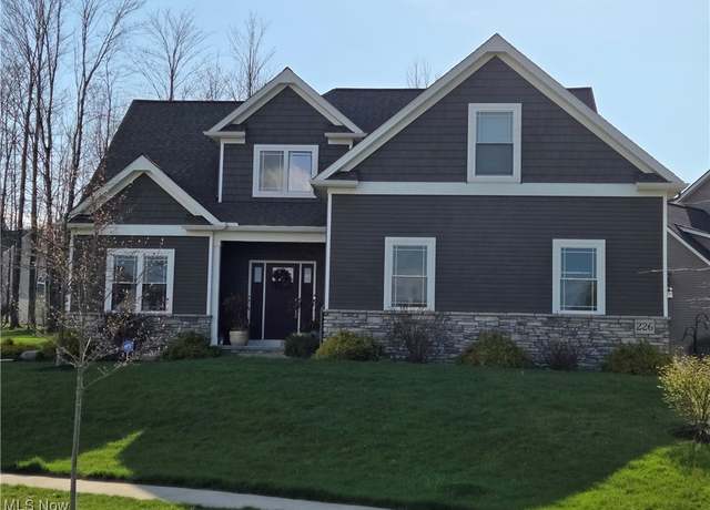 Property at 226 Hidden Glen Trl, Chardon, OH 44024, 4 beds, 2.5 baths