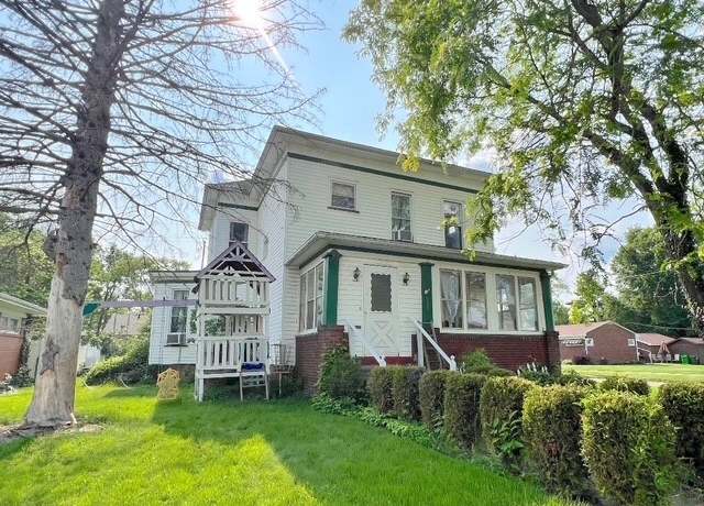 Property at 934 Parrish St, Uhrichsville, OH 44683, 4 beds, 2 baths