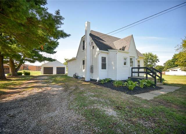 Property at 464 W Sunset Dr, Rittman, OH 44270, 4 beds, 2 baths