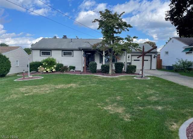 Property at 2014 Country Club Ave, Poland, OH 44514, 3 beds, 1 bath