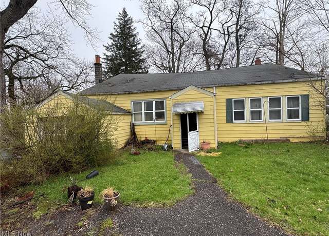Property at 842 Lloyd Ave, Aurora, OH 44202, 2 beds, 1 bath
