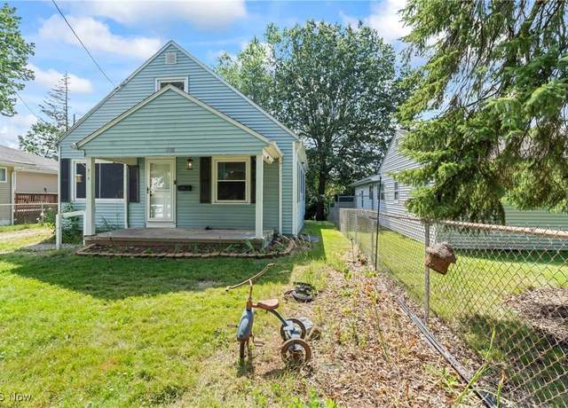 Property at 302 Bender Ave, Akron, OH 44312, 3 beds, 1 bath