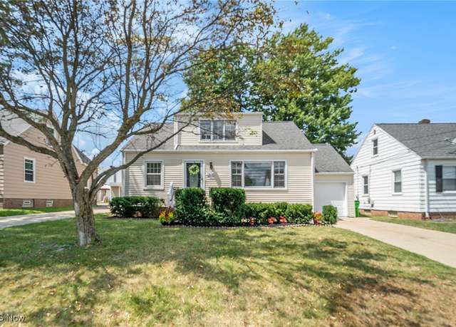 Property at 1514 Parker Dr, Mayfield Heights, OH 44124, 3 beds, 2 baths