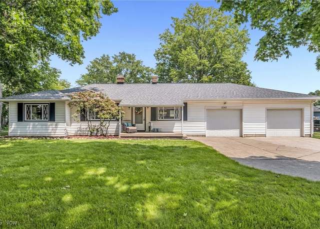 Property at 3245 Hudson Dr, Cuyahoga Falls, OH 44221, 3 beds, 2 baths