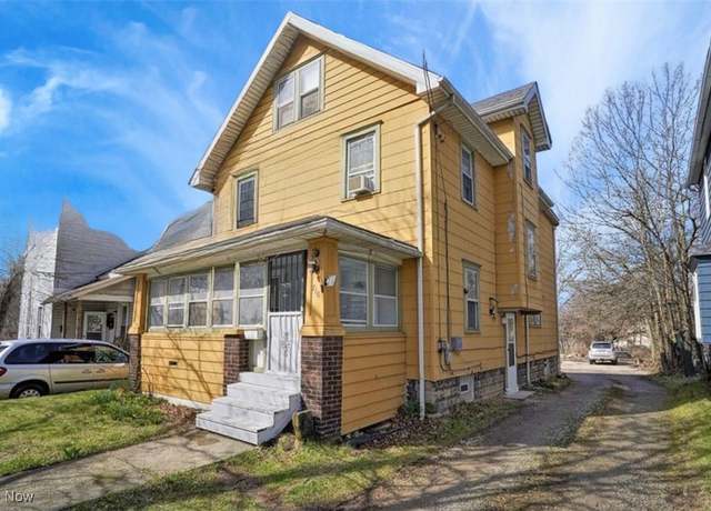 Property at 710 Kling St, Akron, OH 44311, 5 beds, 2 baths