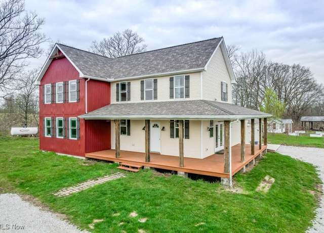 Property at 7841 State St NE, Louisville, OH 44641, 4 beds, 2.5 baths