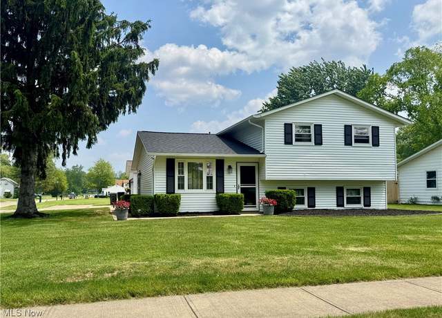 Property at 2202 Middle Ave, Elyria, OH 44035, 3 beds, 2 baths
